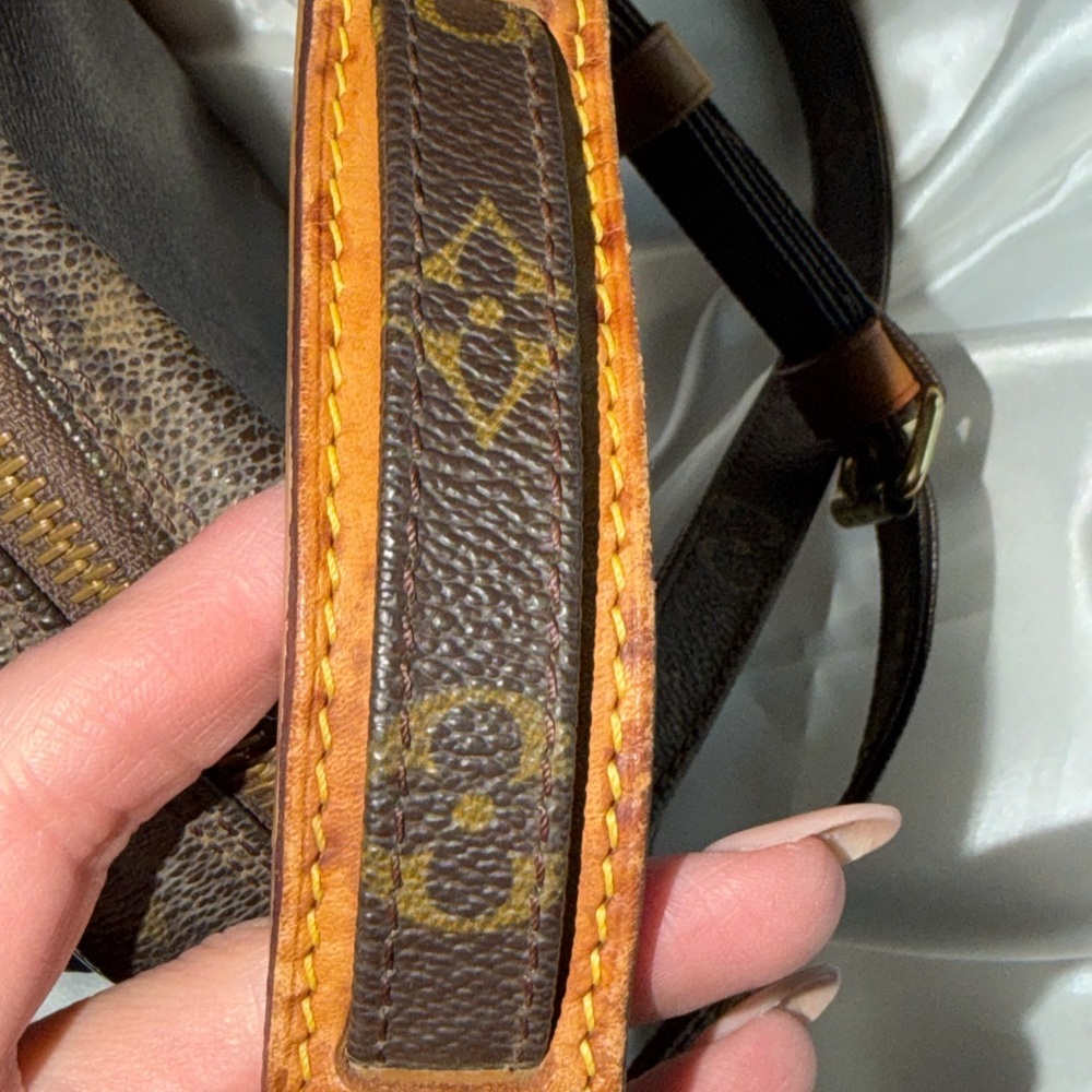 Authentic Louis Vuitton Monogram Amazon crossbody - Picture 13 of 13